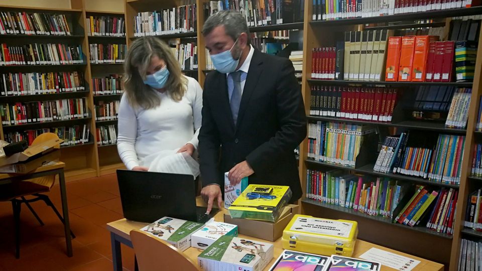 Biblioteca Marcelino Mesquita recebeu equipamentos informáticos e tecnológicos